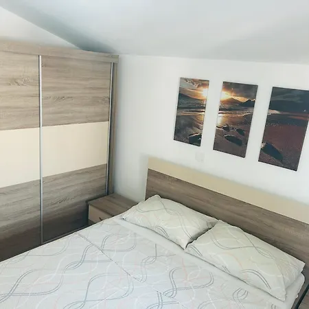 Lovrencic Appartement *