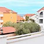 Daire Lovrencic Vrsi