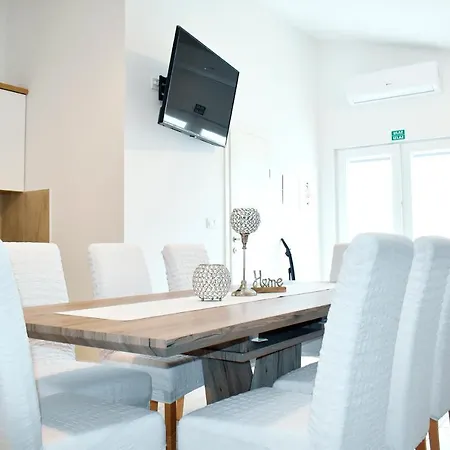 Apartment Lovrencic Vrsi
