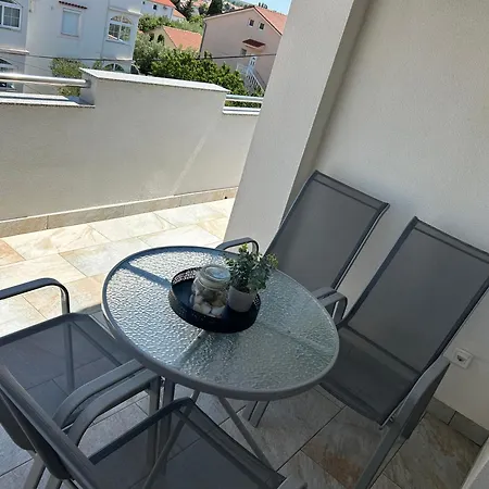 Lovrencic Apartment Vrsi