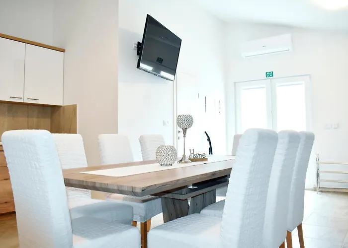 Apartment Lovrencic Vrsi