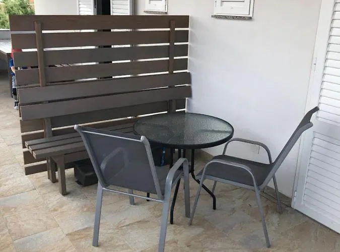 Lovrencic Apartment Vrsi