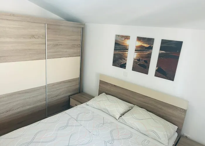 Lovrencic Apartment *